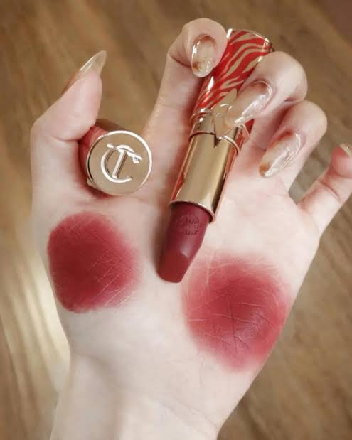 Charlotte Tilbury Hot Lips Lipstick Full Size