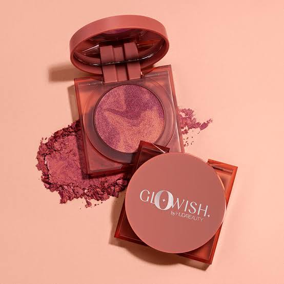 GloWish by Huda Beauty Cheeky Blush Powder