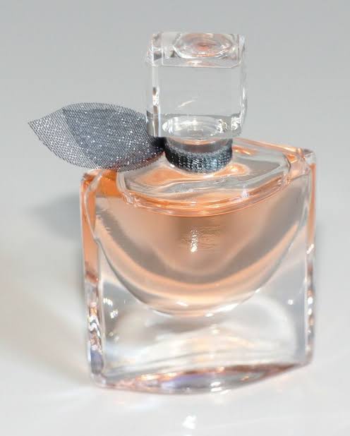 LANCOME La Vie est Belle Perfume, Travel Mini Bottle, EDP 4mL